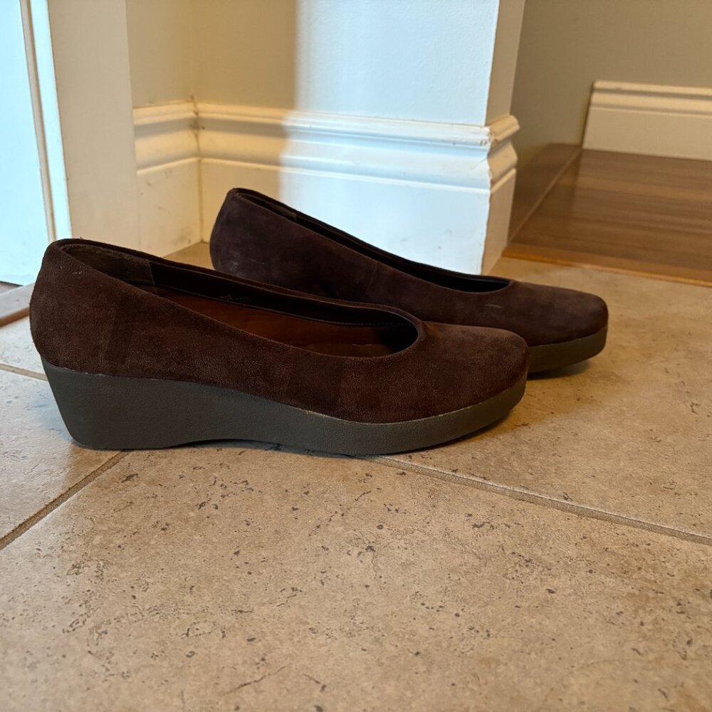 Shoes - Picture 3 of 3
